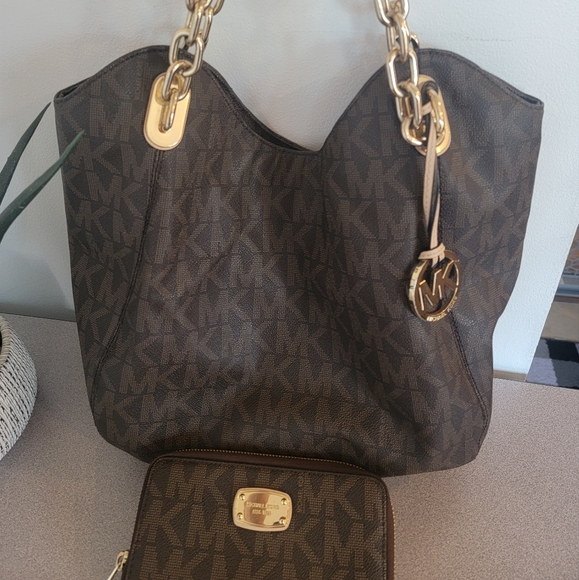 Michael Kors Handbags - Michael Kors Handbag and Wallet Set
